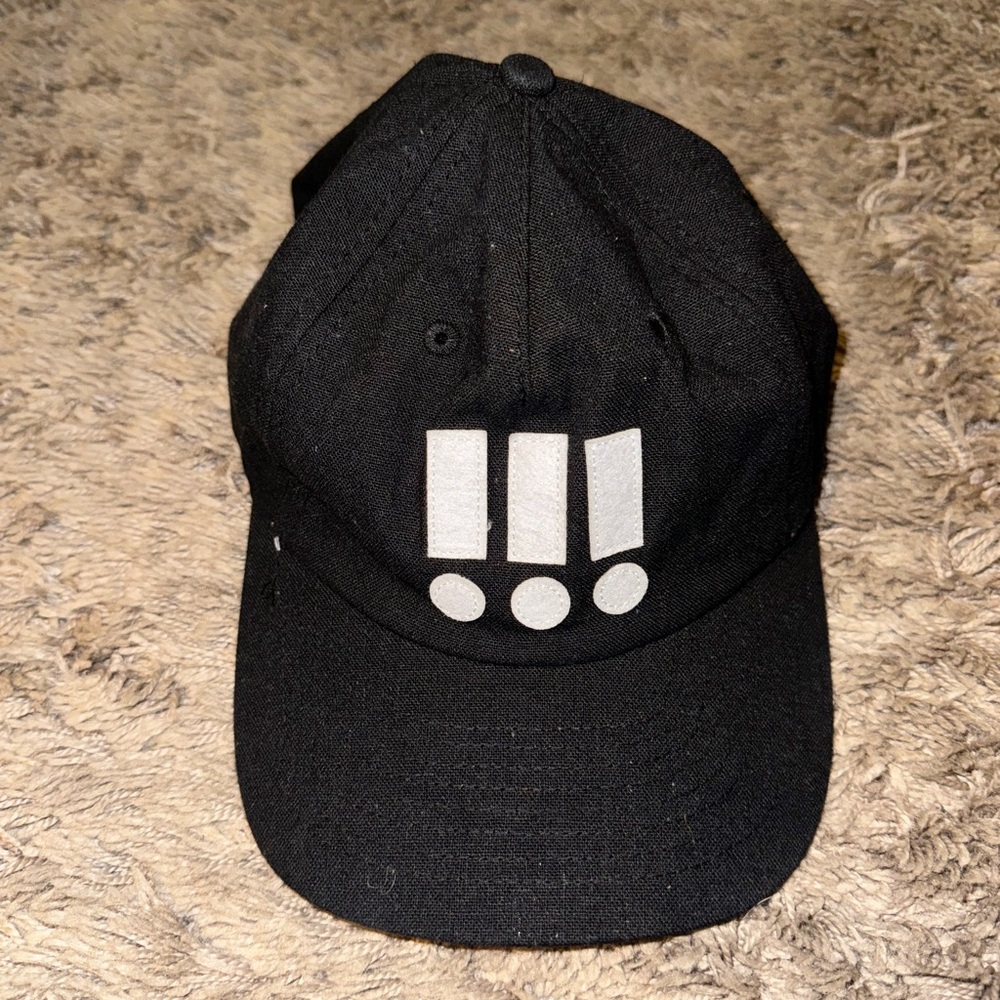 Black daily drills hat new